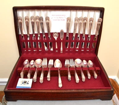 Vtg 1847 Rogers Eternally Yours Silverplate Flatware And Case 76 Pcs - Image 1 of 4
