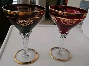 2 Vintage Czech Bohemian Hand Blown Wine Glasses Amethyst & Cranberry EUC - Picture 1 of 5