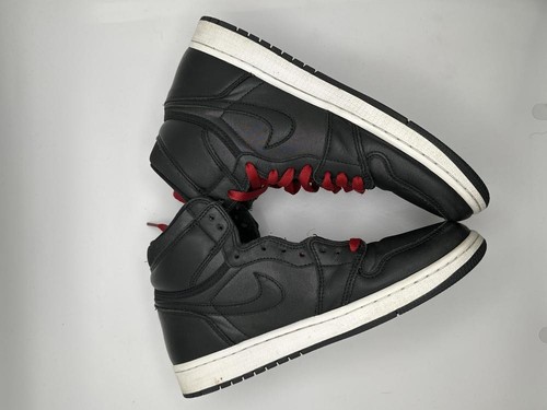 Taglia 9M 10.5W Jordan 1 Retro High Nero Raso Palestra Rosso 555088 060