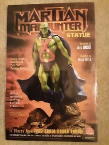 MARTIAN MANHUNTER...11 POLLICI X 17 POLLICI... POSTER SIGILLATO... NUOVO - Foto 1 di 5