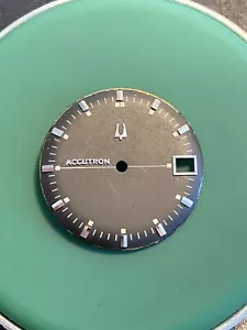 Reloj Bulova Accutron vintage esfera 218 - esfera negra y números plateados - Imagen 1 de 2