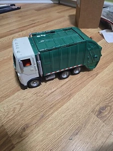 matchbox Disney Toy Story 3 Transforming Garbage Truck (A94) - Picture 1 of 17