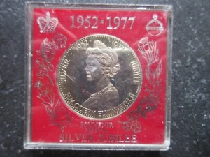 Medallón Jubileo de Plata Reina Isabel II 1977 en estuche - Imagen 1 de 2