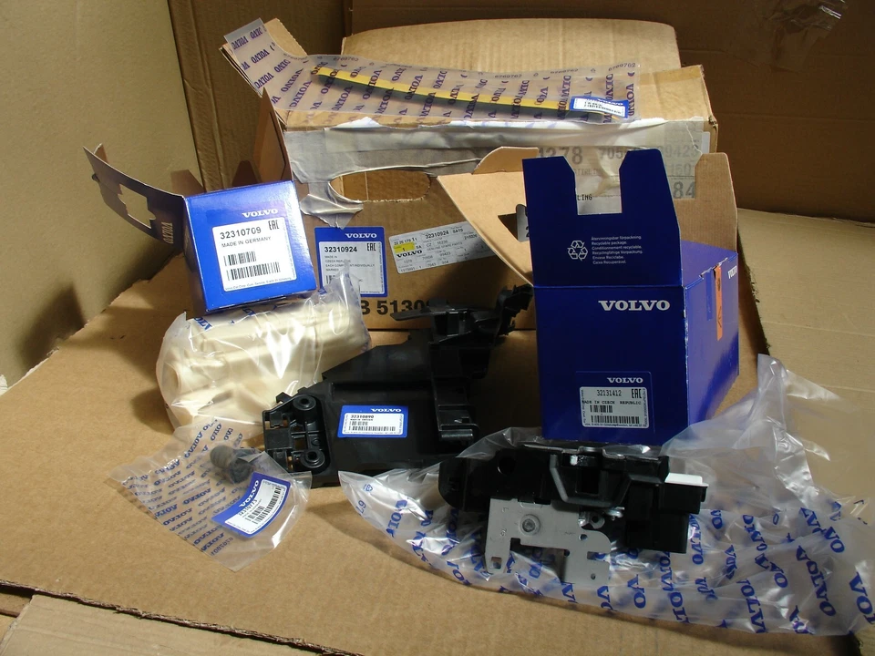 32310924 Door Lock Kit for Volvo V90 Mk2 - Image 1 of 2