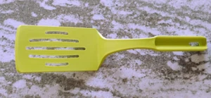 Pampered Chef Neuwertig Mittel Schlitz Spatel Neuwertig KOSTENLOSER VERSAND - Bild 1 von 1