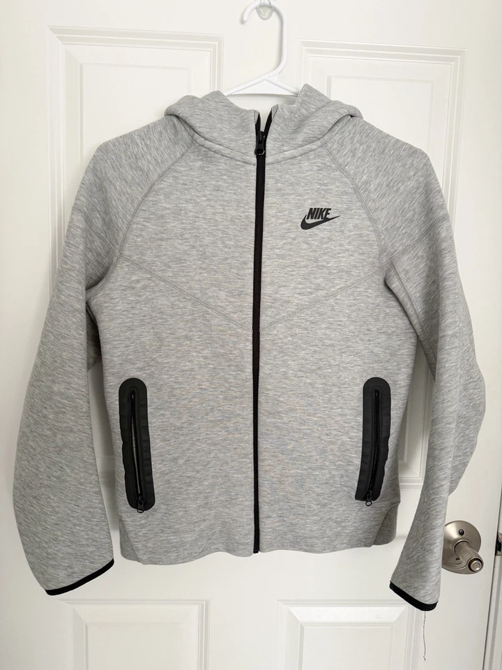 Nike Tech Fleece Full Zip-Hoodie Gray Black Boys Youth Large NWT - Image 1 of 1