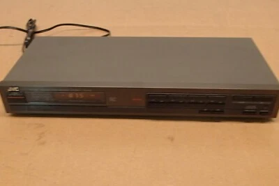 JVC T-GX2 Synthesizer Digital Stereo AM/FM Tuner - Image 1 of 4