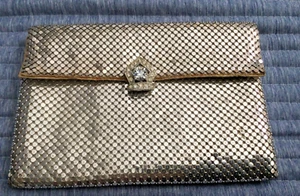 Whiting&Davis Silver Metal Mesh Clutch Rhinestone Closure Made In USA - Picture 1 of 8