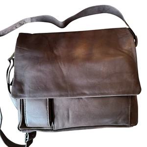 Bacci Leather Cross Body Bag Dark Brown Adjustable Strap NWT, 7 Compartments - Picture 1 of 8