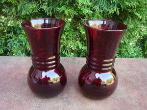 Set of (2) Vintage Anchor Hocking Royal Ruby Red Bulbous Vases - Picture 1 of 3