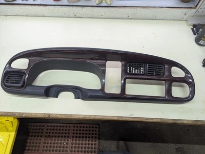RAM 1500/2500/3500 1998-2002 TABLERO BISEL EN MADERA Foto 1 de 4