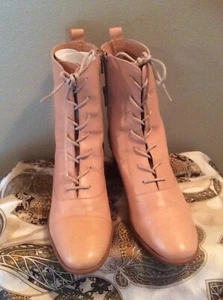 ANTHROPOLOGIE Women's Hadley Leather Lace-Up Booties in Neutral 8.5US, 39EU NWB - Picture 1 of 8