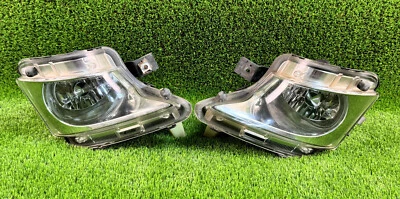 Par de luces antiniebla izquierda y derecha Lexus LS600H LS600HL 2010-2012 usadas de fábrica OEM Foto 1 de 4