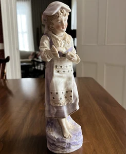 Antique Gebruder Heubach 12" Figurine Girl With Apron, Part of A Pair, Beautiful - Picture 1 of 23