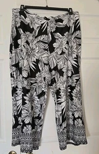 Ruby Rd Women's 1X Floral Geo Hem Capri Pants Black White Stretch Elastic Waist - Picture 1 of 3