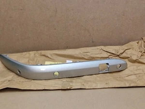Parachoques delantero derecho genuino mercedes w203 s203 moldura plata a2038852021 9775 - Imagen 1 de 10