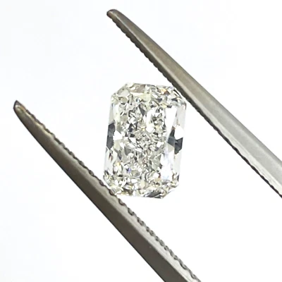 GIA Certified 1.00 Carat G VS2 Natural Diamond Long Radiant Cut For Jewlery - Image 1 of 4