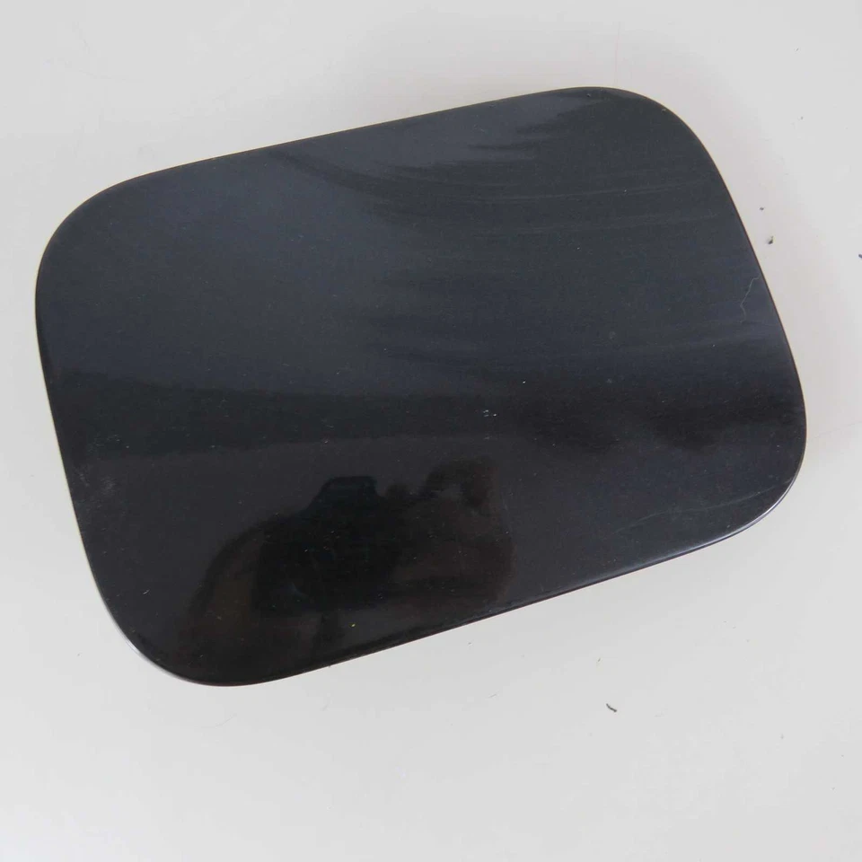 Volkswagen Golf Mk3 1991-1997 5 Door Tank Door (31969 21C-3-F-6) - Image 1 of 1