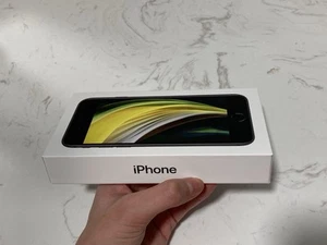 iPhone SE 2nd Gen Unlocked - A13 Bionic - 128 GB - Perfect Condition BARELY USED - Picture 1 of 5