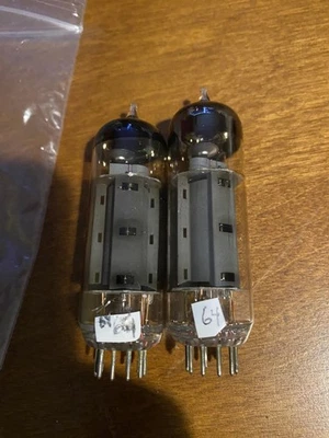 C49 un par de tubos de vacío Sovtek 6BQ5 EL84 Foto 1 de 2