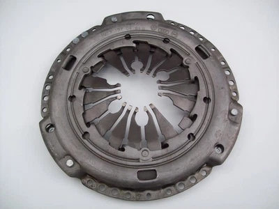VW Golf MK3/4 LuK Clutch Pressure Plate Luk 038141025PX 1996-2010 - Image 1 of 2