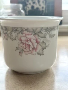 Vintage Porcelain Pink Rose Cache Pot Or Coin Catcher -1990- - Picture 1 of 8