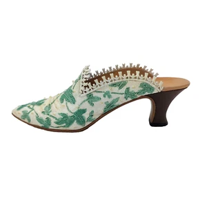 Just the Right Shoe Touch of Lace 1999 de Lorraine Vail #25061 miniatura - Imagen 1 de 9