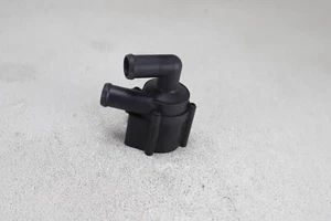 Skoda Superb B6 (3T) 2014 2.0 TDi 125kW Auxiliary Water Pump 5N0965561 - Picture 1 of 6