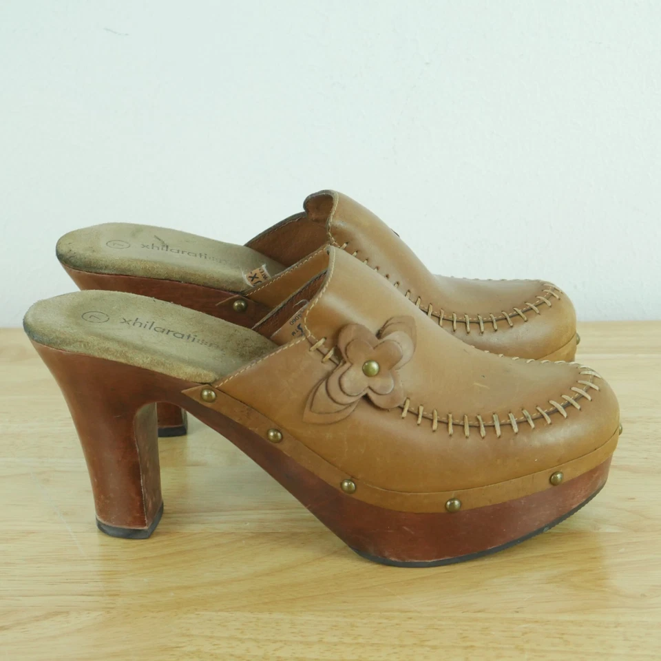 Vintage Size 7 Y2K Clogs Chunky Heel Platform Mules Boho Xhilaration Chunky Stud - Image 1 of 4
