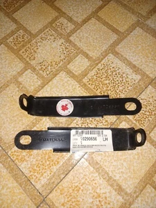 GM Original 10290656 Headlamp Mount Panel Upper Fog Lamp Mounting Bracket - OEM - Foto 1 di 11