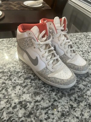 Tênis Nike Dunk High Skinny Estampa de Leopardo 429984-102 Feminino Tamanho 7.5 - Imagem 1 de 4