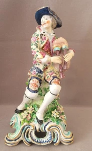 ANTIQUE BOW FIGURE OF A BAGPIPE PLAYER C1765-74 - Picture 1 of 16