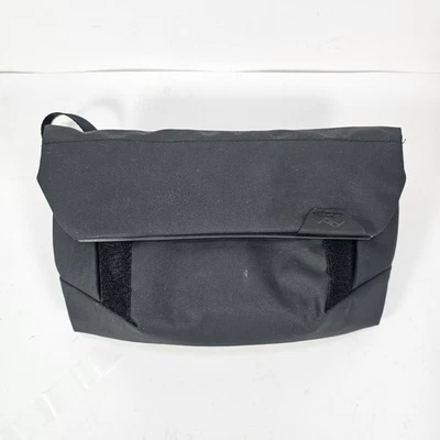 Peak Design Field Pouch Camera Bag Organizer Black Adjustable Strap - Image 1 of 4