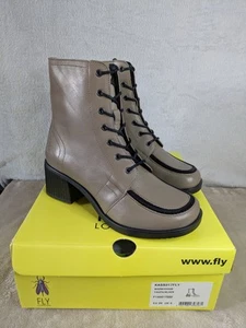 Fly London KASS017FLY Stiefeletten UK 6 EU 39 Taupe Leder Schnürung Neu mit Karton - Bild 1 von 19