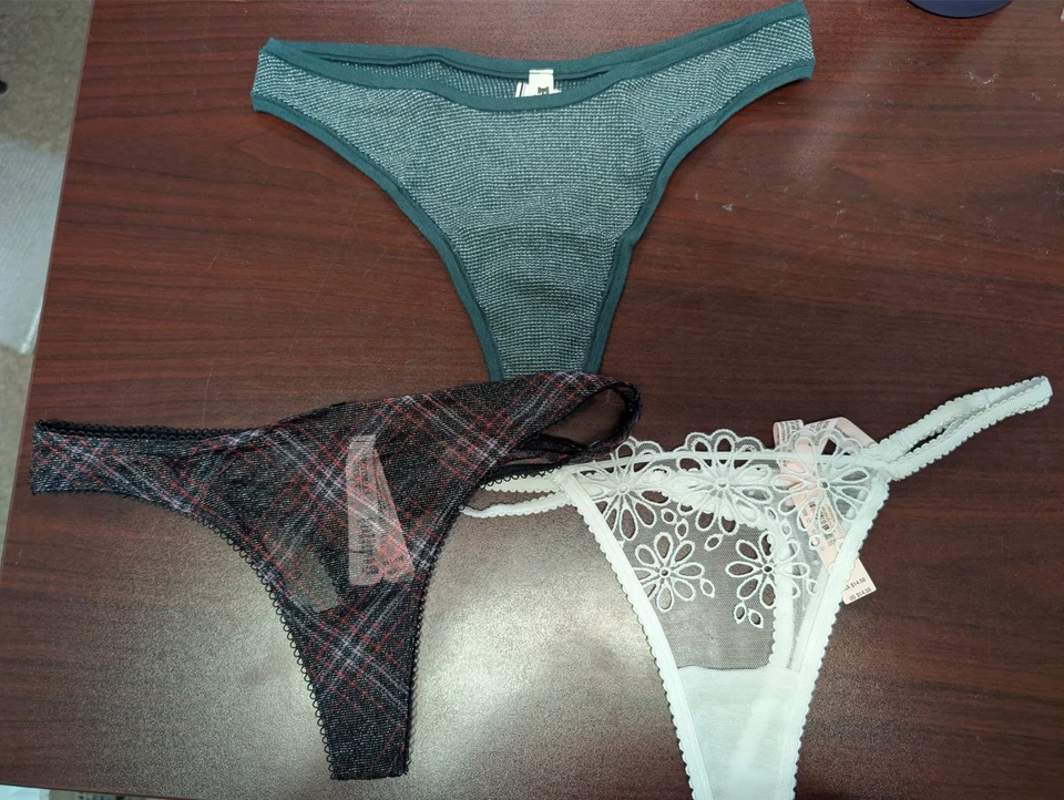 Victoria's Secret Panty Lote De 3 Tanga Blanco Negro Cuadros Bosque Profundo S Nuevo Con Etiquetas Foto 1 de 4