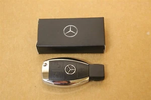 B66956222 USB Stick New genuine Mercedes-Benz merchandise - Picture 1 of 4
