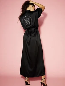 M/L NUEVO CON ETIQUETAS VICTORIA SECRET Desfile de Moda 2024 Negro Bling Satén Bata Larga NUEVA - Imagen 1 de 5