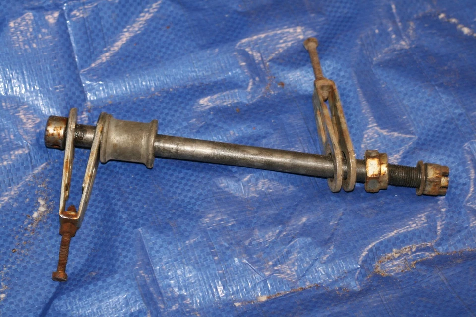 Bridgestone BS175 1969 #TA1-09650 OEM eje trasero Foto 1 de 1