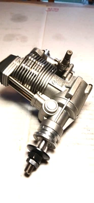 Motor modelo de controle remoto OS FS-70 Surpass quatro ciclos excelente - Imagem 1 de 4