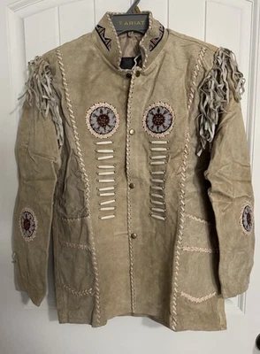 Chaqueta Travis Cody Western Gamuza Hueso Pipa Flecos Cuentas Inspirada en Nativos Grande Foto 1 de 4