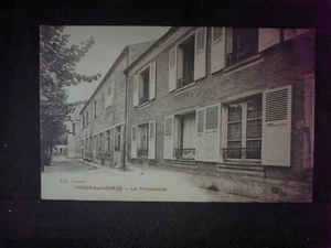 CPA 77 CROUY-SUR-OURCQ - Le Pensionnat - Imagen 1 de 2