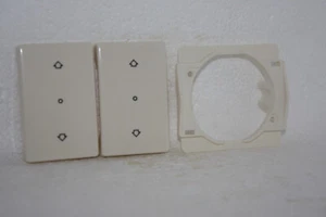 Berker Arsys persiana enrollable persiana balancín (pequeñas flechas) en blanco crema - Imagen 1 de 1