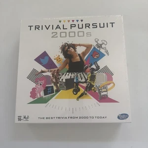 Trivial Pursuit 2000er Brettspiel 2016 Hasbro Popkultur Familienabend - Bild 1 von 8