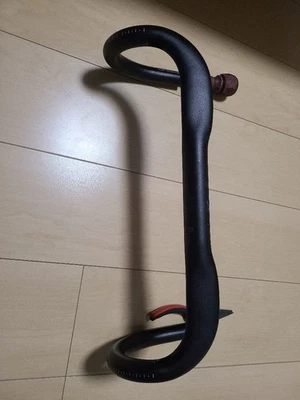 Bontrager ELITE AERO VR-CF 40cm Aero Handle - Image 1 of 4