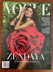 VOGUE Magazin - MAI 2024 - ZENDAYA Cover - Mode, JOHN GALLIANO, Kostüme - Bild 1 von 1
