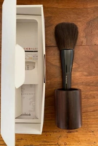 NEW CHIKUHODO RARE P-8 Gray Squirrel Powder Brush (new) largest available - Picture 1 of 5