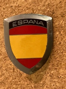Rejilla de coche de metal vintage insignia "ESPAÑA" escudo usado - Imagen 1 de 4
