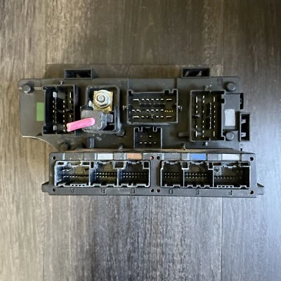 2011-2014 JEEP PATRIOT COMPASS TOTALLY INTEGRATED POWER MODULE P: 04692343AF #2 - Image 1 of 4