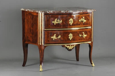 Commode Louis XV Estampillée Louis Delaitre, Bronzes Au C Couronné - Photo 1/4