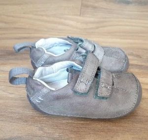 Boys CLARKS SHOES Size UK 3 G - Picture 1 of 6